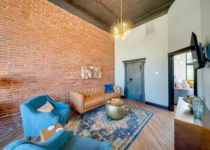 Idyllic Vacation Rental: 10 Mi To River Ferienhaus