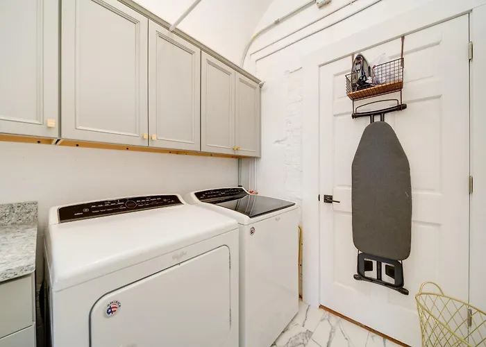 Idyllic Vacation Rental: 10 Mi To River * Biggsville