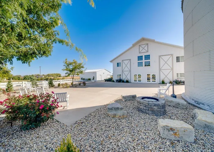 Ferienhaus Idyllic Vacation Rental: 10 Mi To River